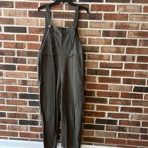 Fashion Olive Sleeveless Jumpsuit Large